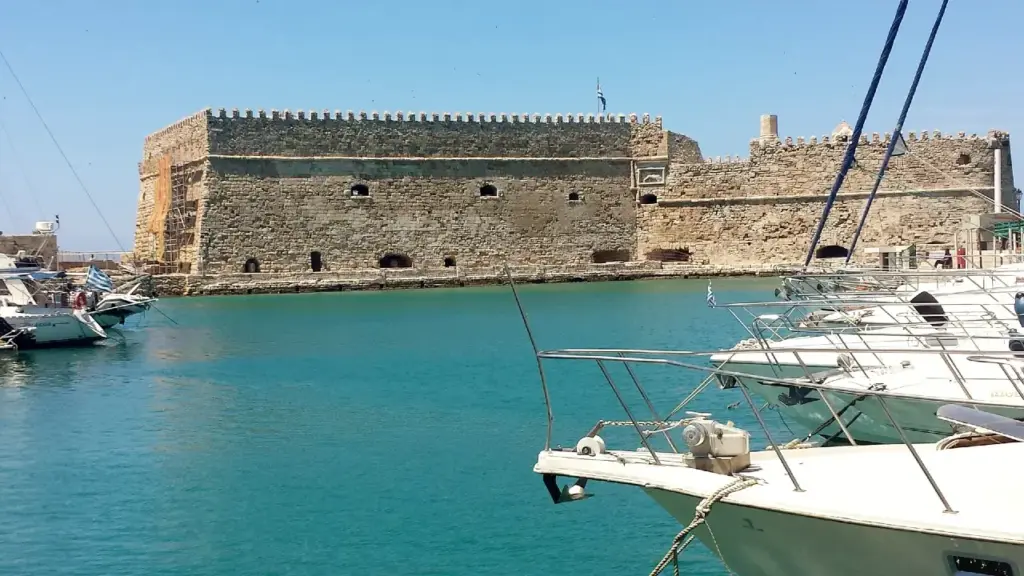 where to buy property in heraklion