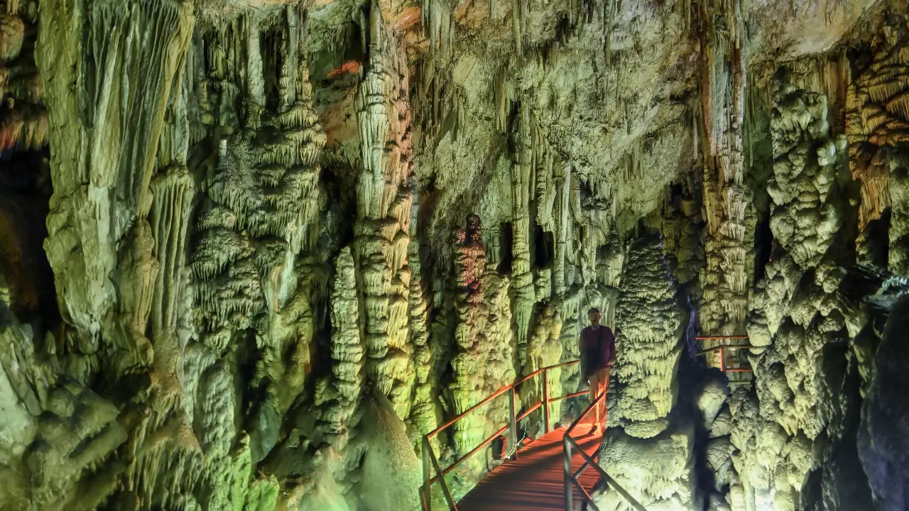 dikteon cave crete